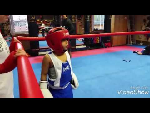 Botan Akman beim Boxen