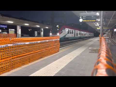 Treno in transito a Roma ostiense