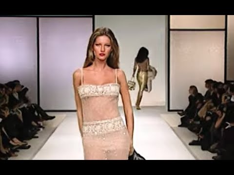 VALENTINO Fall 2000 Paris - Fashion Channel