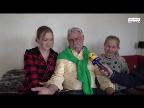 Opa überrascht seine Enkelinnen mit Ed Sheeran-Tickets von ANTENNE BAYERN