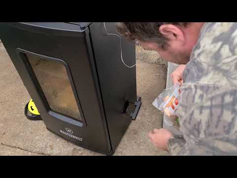 masterbuilt 130s digital electric smoker first use. making delicious smoked food with Are Jay.