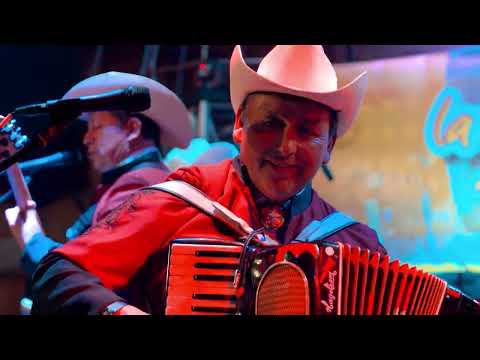 Los Hermanos Sandoval - Una Lágrima y Un Recuerdo / Traicionera (Mix)