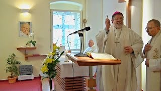 preview picture of video 'Kaple sv. Jana Pavla II. v hospici sv. Jana N. Neumanna v Prachaticích.'