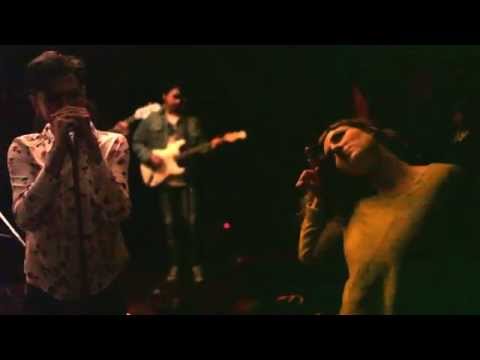 The Young Shaven - Perv (live at Radio Fil Shane - Istanbul)