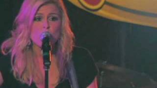 Alison Parson live at Gilley's in Dallas, TX