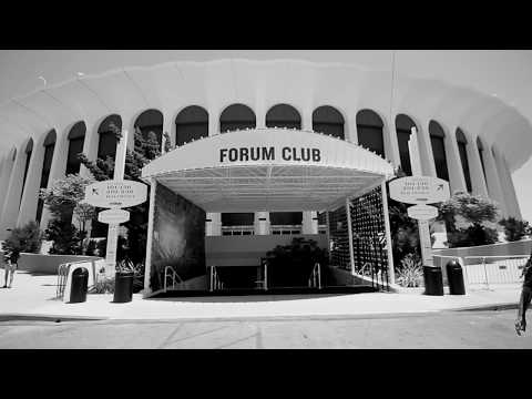 Go Backstage with Korn at the Forum!