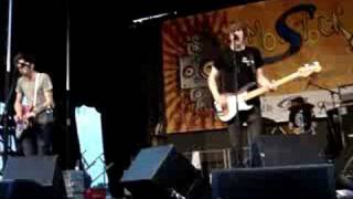 Tokyo Police Club - Listen to the Math Live