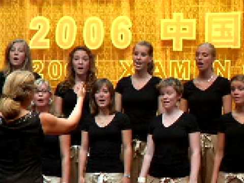 "Yndigt Dufter Danmark" with Aarhus GIrls Choir