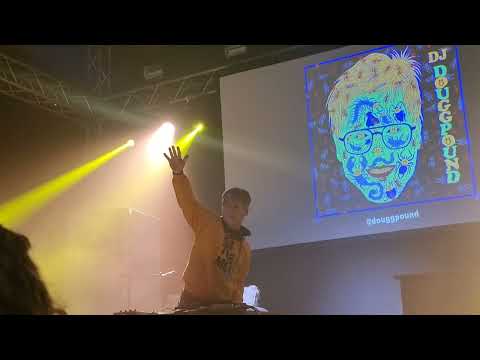 DJ DOUGGPOUND Enters The Stage at @TheEricAndreShow live in Bristol