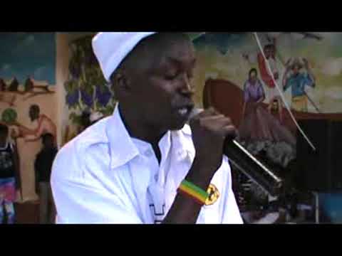 KANYUMBA KANGU - DADDY CARLOS