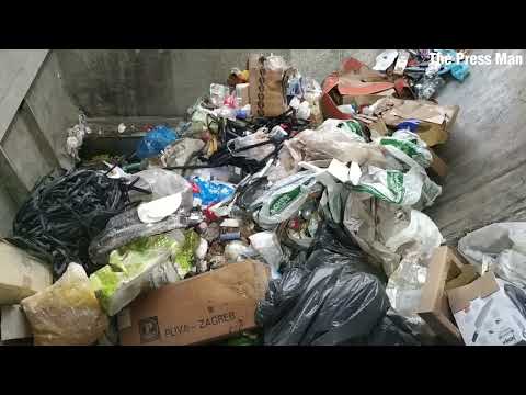 Compaction of very bad waste . Extreme waste category  #transfer #compactor