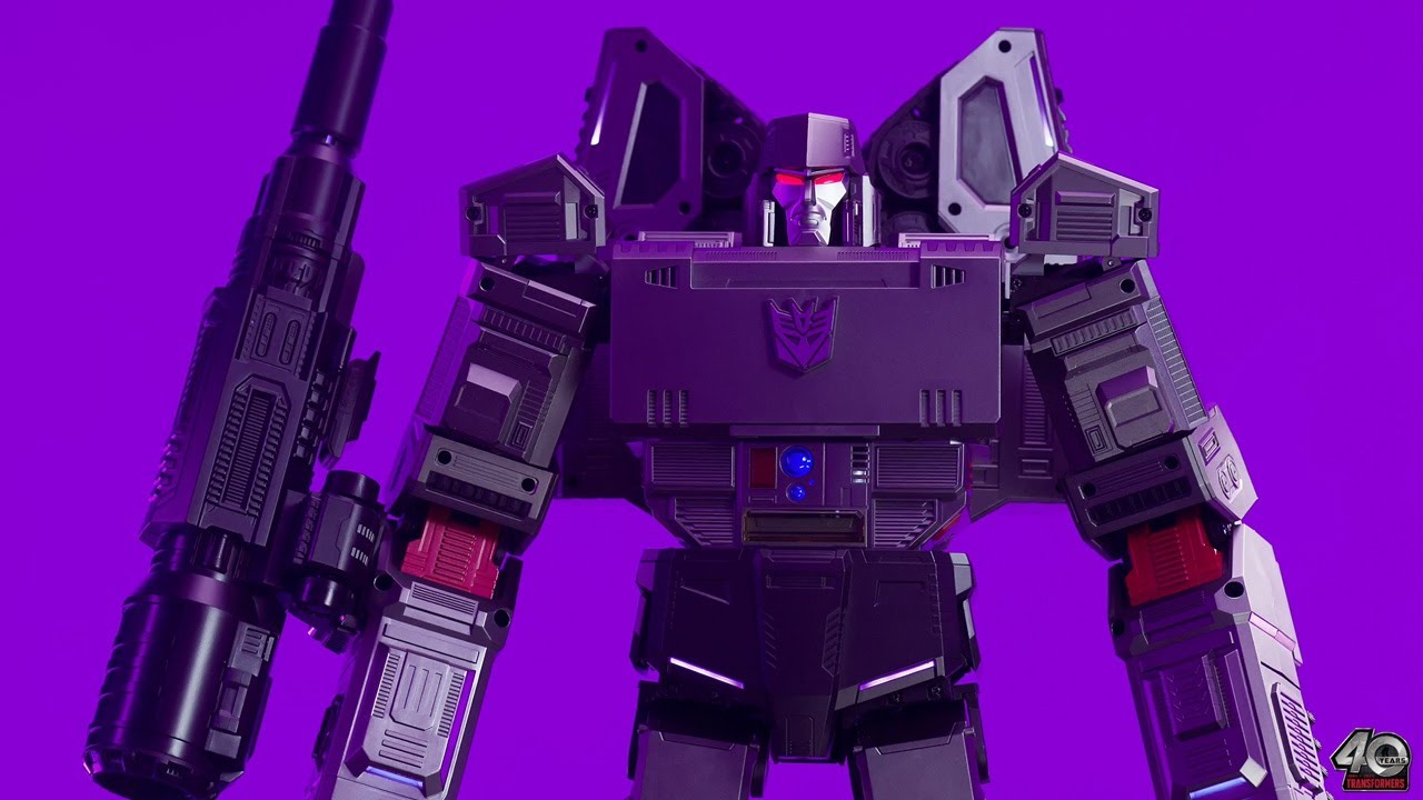 Transformers Flagship Series Megatron Auto-Converting Robot