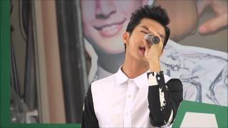 Aaron yan 炎亞綸 sings 台北沉睡了 Taipei Dreamin' IN SG