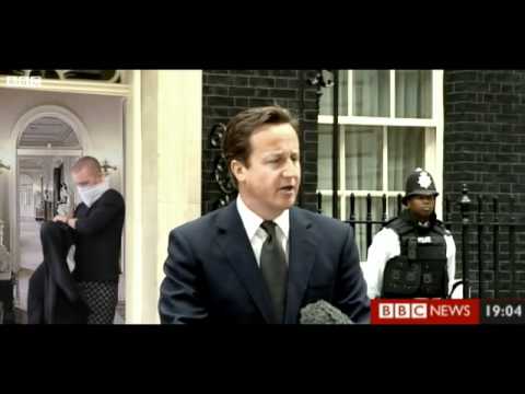 Cameron's back, and useless, looting at number 10
