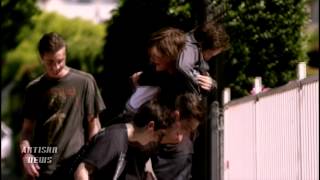 AVENGED SEVENFOLD GOES HIP-HOP WITH MGK FOR LACE-UP