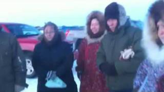 preview picture of video 'Blessing of the Kuskokwim River at -30 F'