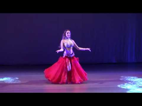 Cecília Kfouri - 1° Lugar Solo Profissional sub 21 - Mercado Persa 2017 e 2° Lugar - Festival Hathor