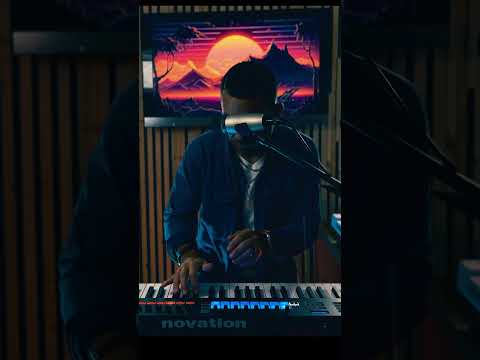 When you are having too much making a loop live track #chetfaker #liveloo #livelooping #music