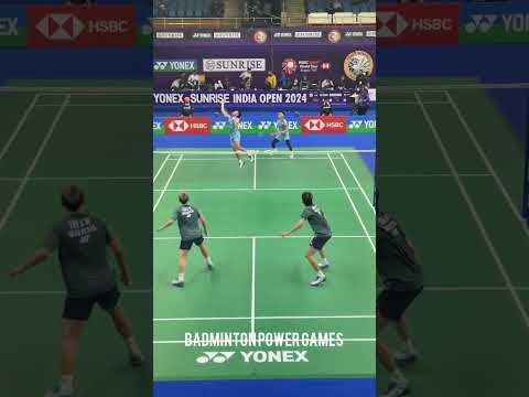 badminton doubles rally