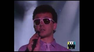 Enrico Ruggeri Vecchio Frac Festivalbar 1984 - seconda esibizione