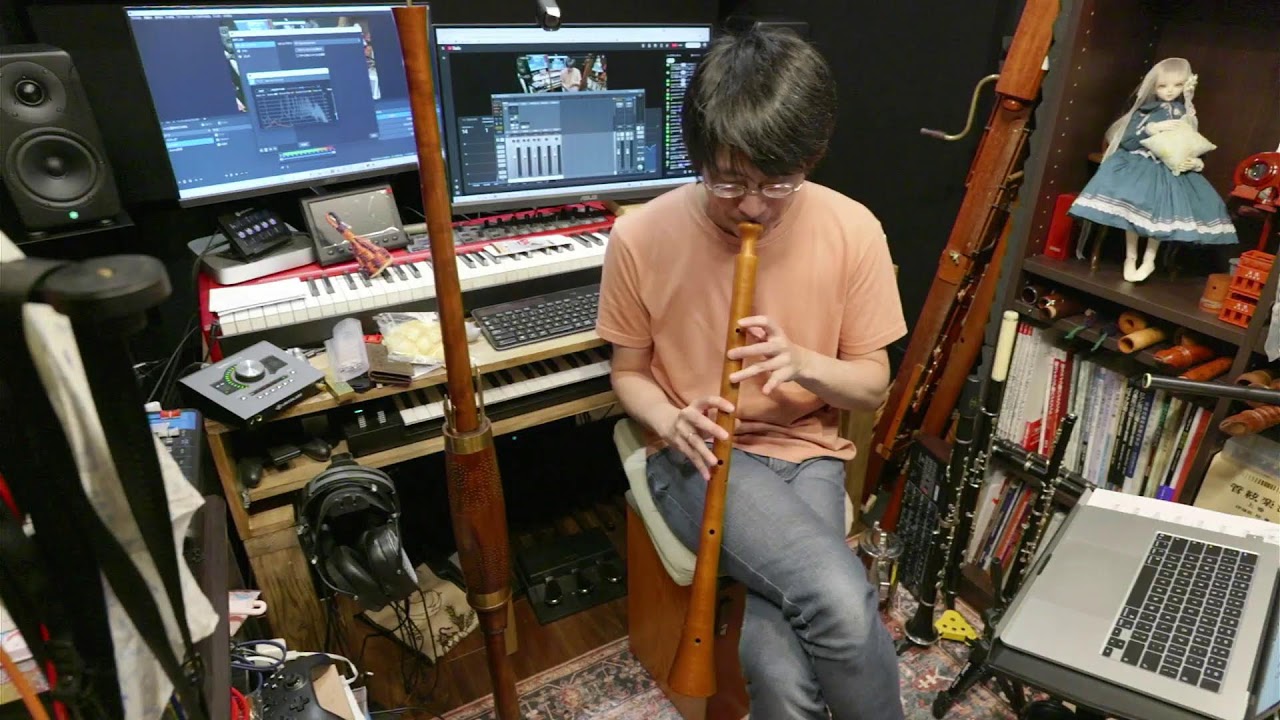 【色々な楽器を弾きます】 深夜のショーム練習