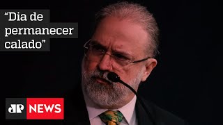 Procurador Augusto Aras diz que Bolsonaro tem o direito de desistir de depoimento em inquérito