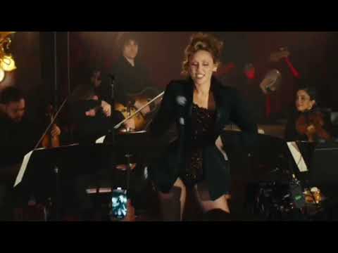 Miley Cyrus - End Of The World Live in Paris