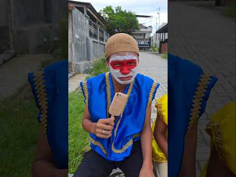 SHARING ICE CREAM TASTE