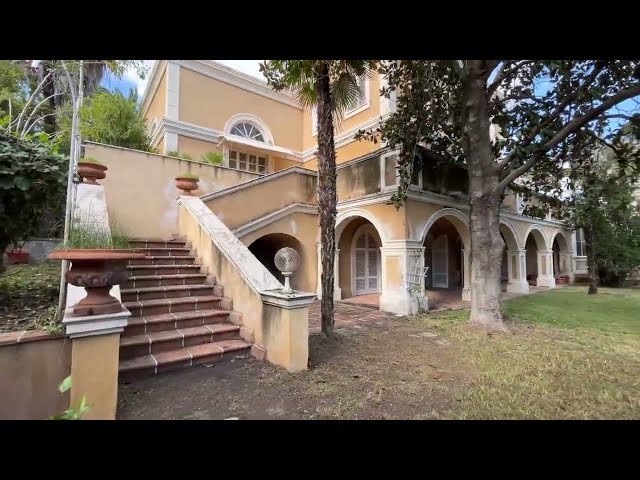 Aci Castello Prestigiosa villa con parco