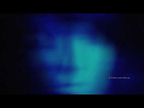 Nuk mund të jesh ajo | Valentina Kuqo | Poezi