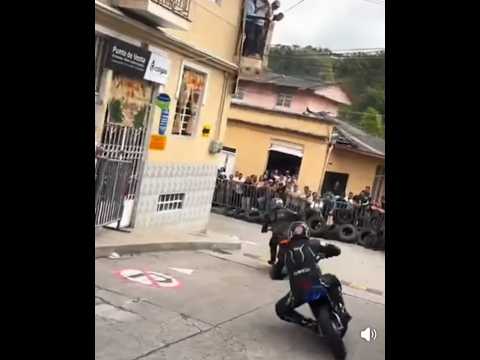 150 Elite carreras callejeras Aranzazu Caldas Carroloko522 y Mateo98 disputando la punta