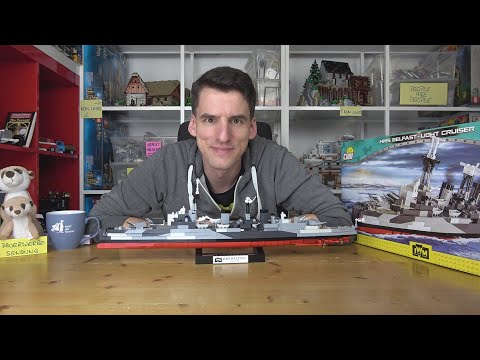Ein neues Schiff und schöne Vitrinen: Cobi® 4821 HMS Belfast Light Cruiser & ShowSafe®