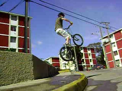 trialito video antiguo