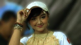 Download lagu Jihan Audy - mantan dadi ipar (lirik) mp3 Download lagu Jihan Audy - mantan dadi ipar (lirik) mp3