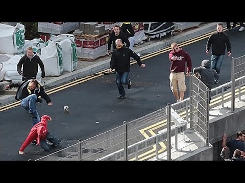 12/13 Bayern - Dortmund Hooligans clash before C1 final at Wembley
