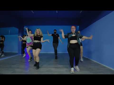 La Di Da / Everglow / Jenny Veneno / Maria Makrinou / Flow Dance Lab