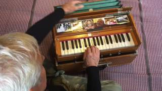 HARMONIUM TUTORIAL - FINGERING
