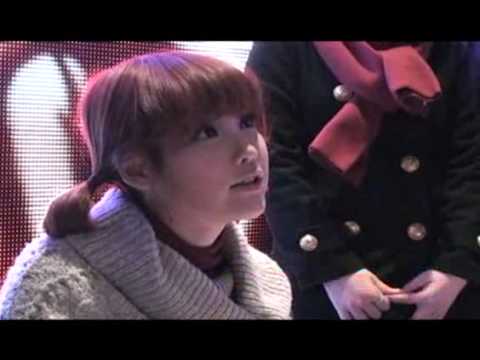 100105 IU (아이유) - Fan Signing + Marshmallow
