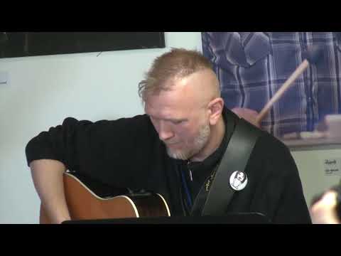 Z26 Exhibition String Trash