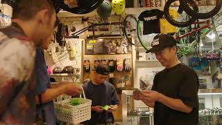 【公式】レイク ストリートティッシュスナップ「自転車屋の店主」篇_広告