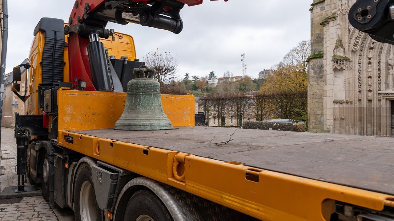 À Poitiers, Sainte-Radegonde perd sa 3e cloche