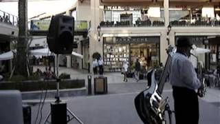 Peari saxofonista, La Zenia Boulevard, Capullito De Alelí