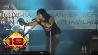 Download lagu Element - Kekuatan Cinta (Live Konser Banjarmasin 12 Mei 2006) mp3 Download lagu Element - Kekuatan Cinta (Live Konser Banjarmasin 12 Mei 2006) mp3