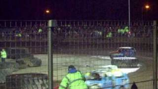 preview picture of video 'Kings Lynn Norfolk Arena. 30th Oct 2010. Crazy Reliant Robins. Good Racing & Rolls'