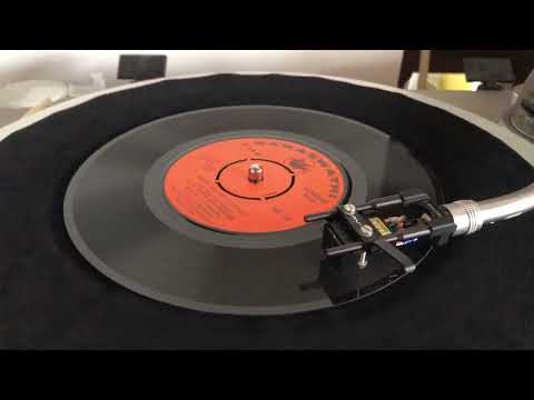 Angeline Gunathilake and Indrani Perera: Kodi Gaha Yata 2 (Film: Lassana Kella)