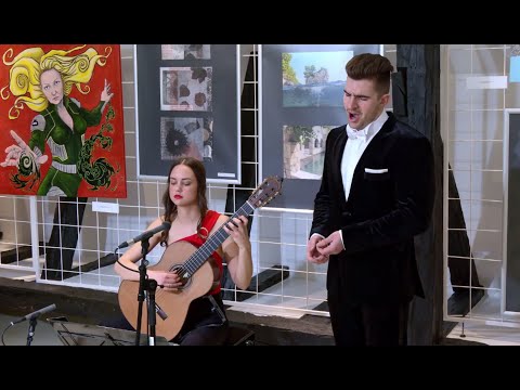 "Deh vienni alla finestra", with the guitar accompaniment