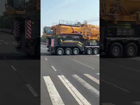 👑Queen of Heavy Machinery 🚛Monster Crane Unleashed: XCMG XCA4000 🚀Power & Elegance Behind the Wheel
