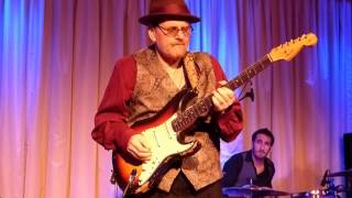 Ana Popovic &amp; Ronnie Earl   at the Bull Run - One Room Country Shack 0414