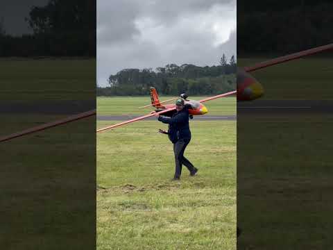 Now that’s a glider! #turbine #jetpower #flyforfun