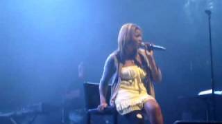 Chimène Badi : Frôlé l&#39;amour (Live 14.11.2o11)